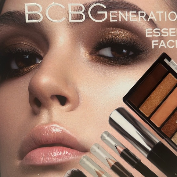BCBGeneration Essential Face Set w/ Eye Shadow, eyeliner, brush and Mascara. - Picture 2 of 5